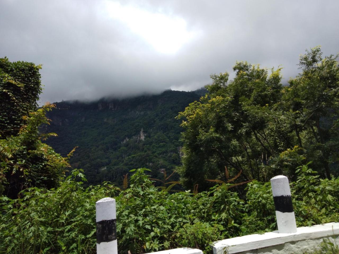 Drizzle Drop Inn Ooty Buitenkant foto