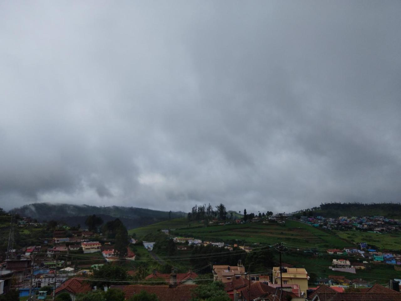 Drizzle Drop Inn Ooty Buitenkant foto