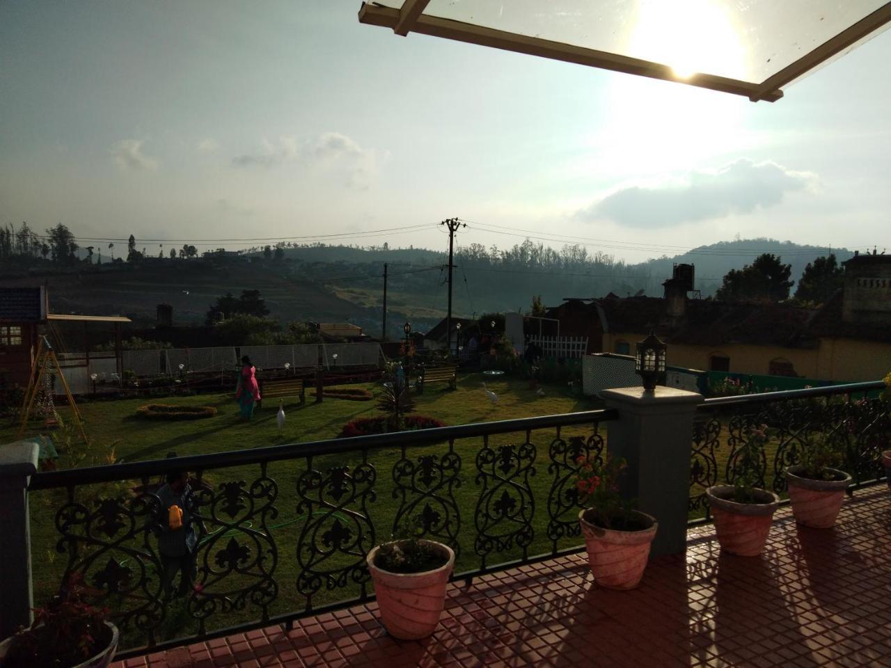 Drizzle Drop Inn Ooty Buitenkant foto